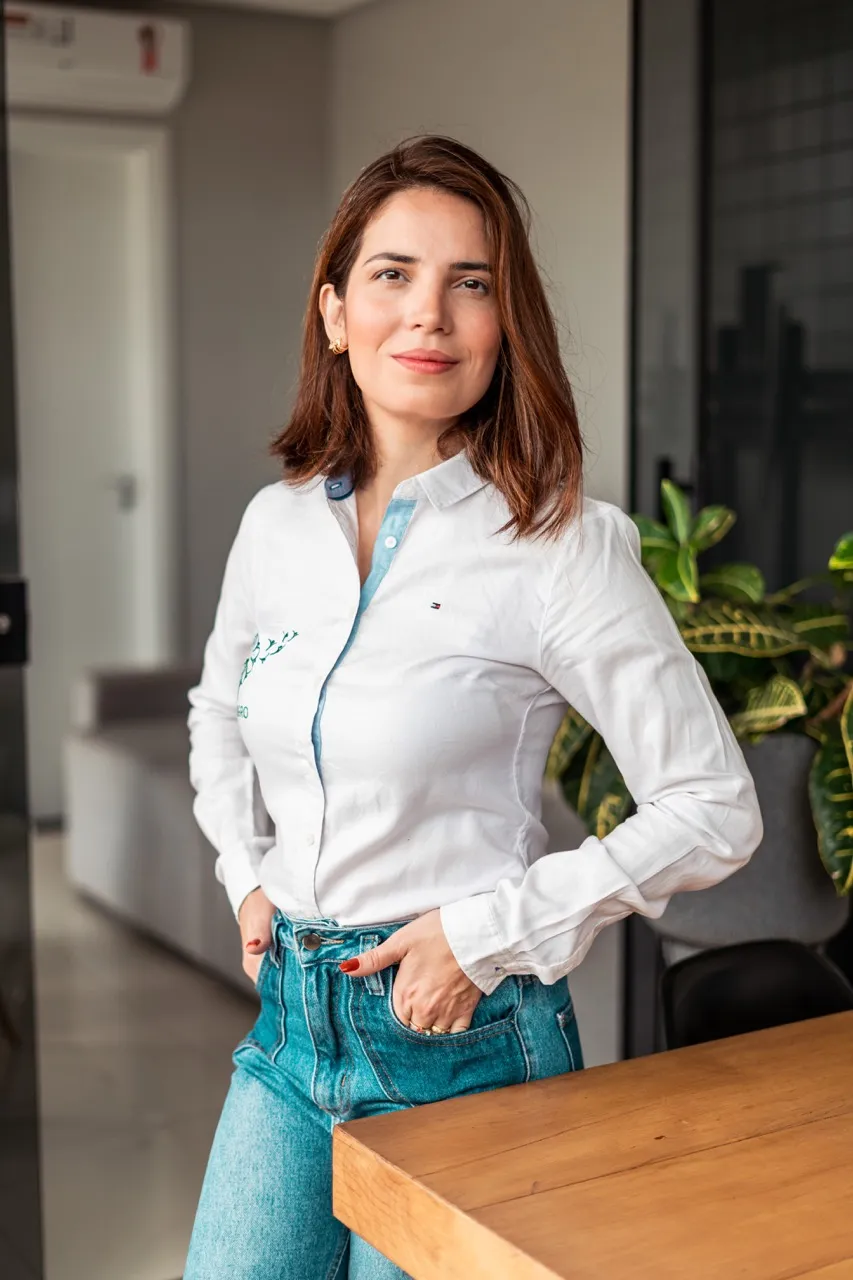 Dra. Júlia Gomes de Carvalho, médica veterinária e fundadora da Zooagro